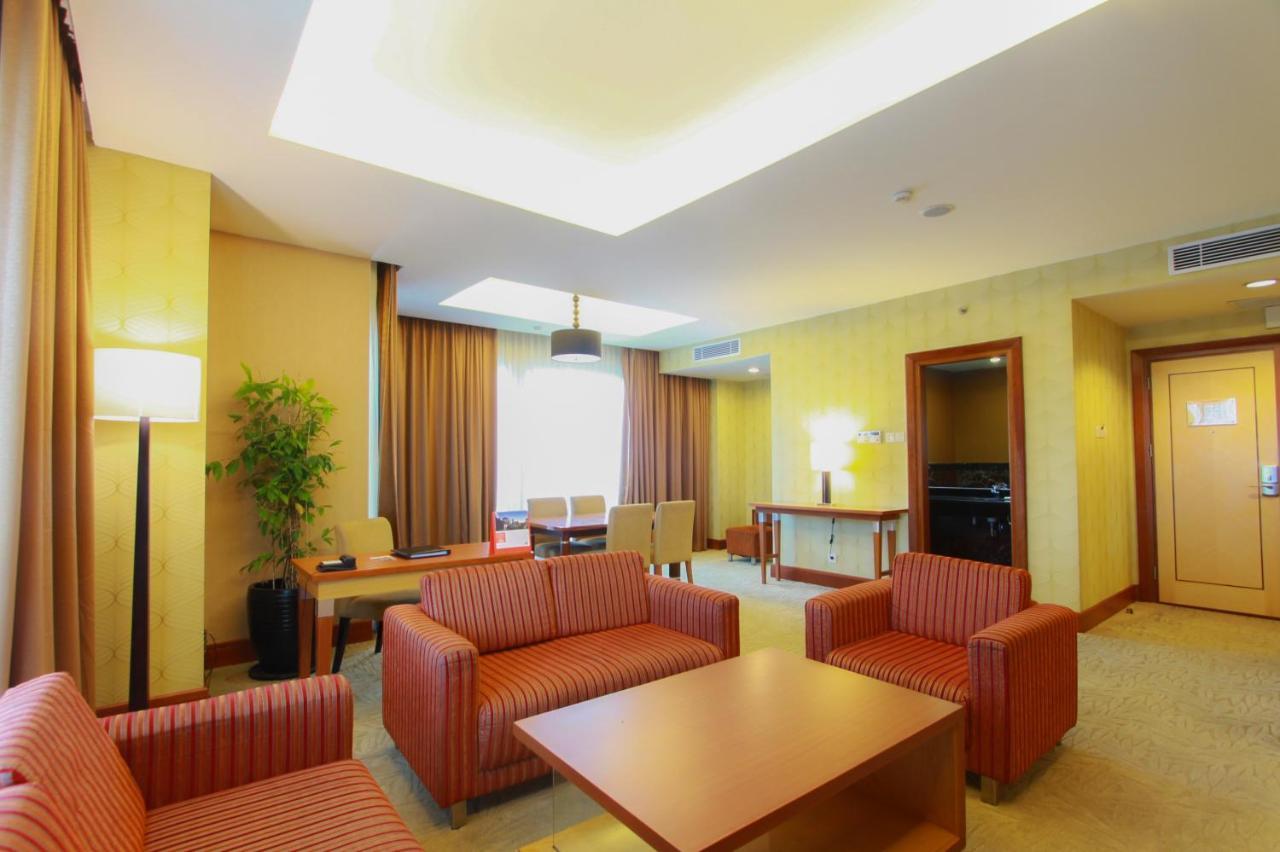 Hotel Swiss-belhotel Maleosan